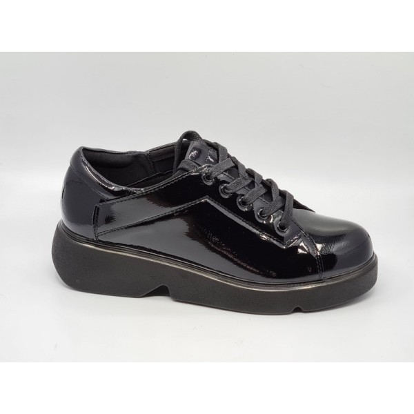 Sportowe sneakersy wiosenne na koturnie, lakierowane Aotoria 7226 - 1