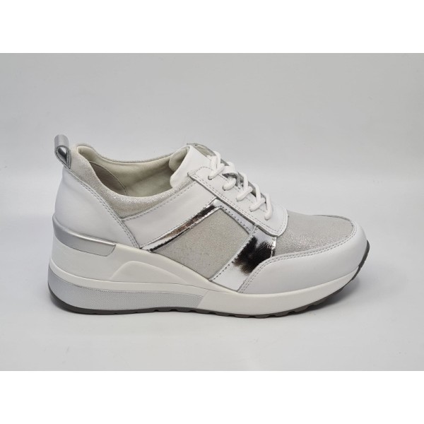 Białe skórzane sneakersy, półbuty sportowe damskie na koturnie Vinceza 7792 - 1